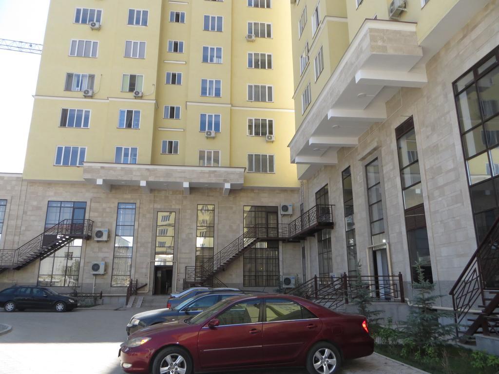 Maximus Apartament Bisjkek Eksteriør bilde